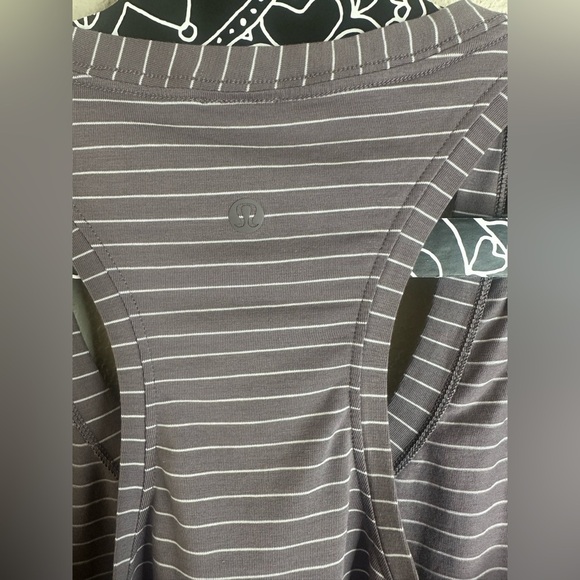 Lululemon love tank top lavender stripe - Picture 3 of 3